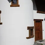 La Tour Nus