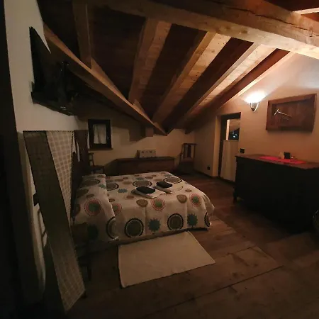 Villa La Tour Nus